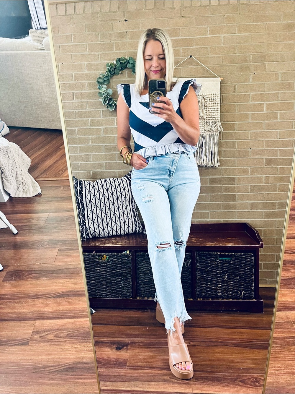 entro Navy & White Chevron Ruffle Square-Neck Crop Top